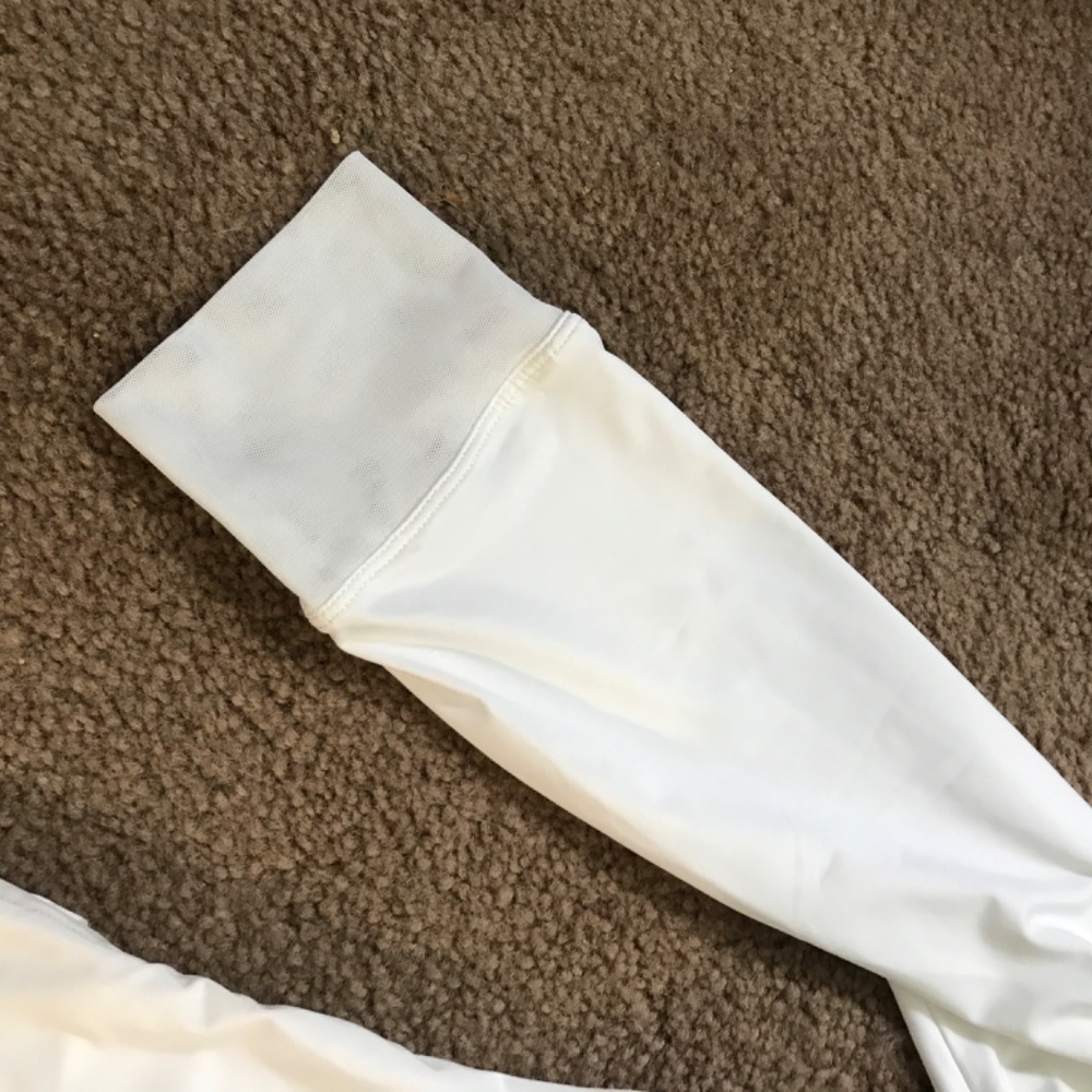 Nike quick dry top - Picture 2 of 6